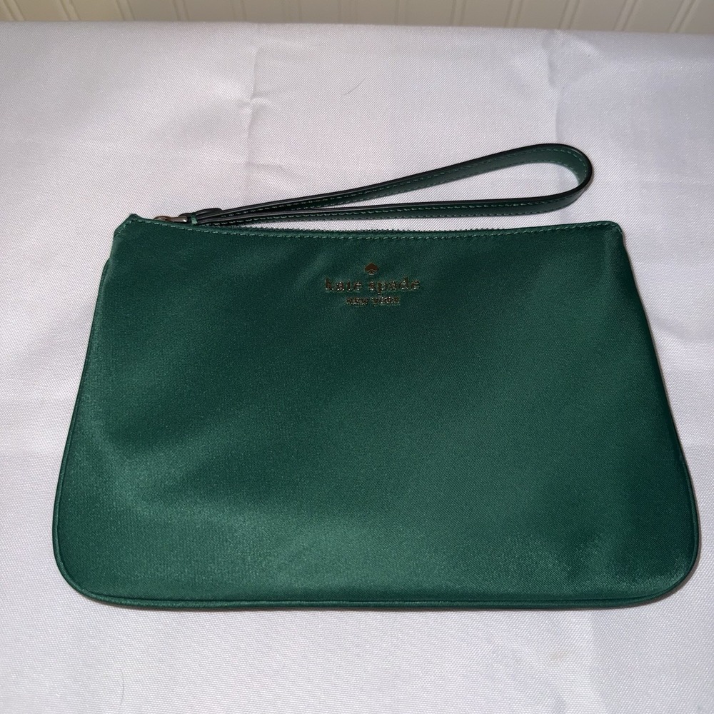 Kate Spade Chelsea Nylon Medium Wristlet Pouch Wallet Hunter Green NWOT